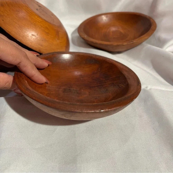 VINTAGE MUNISING Set of 8 Carved Maple Wood Bowls - Picture 7 of 7